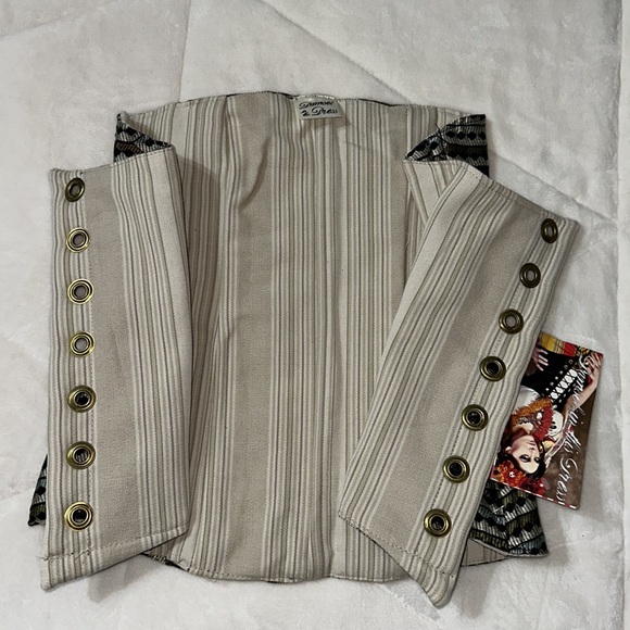 NWT Damsel in this Dress corset - Picture 2 of 7